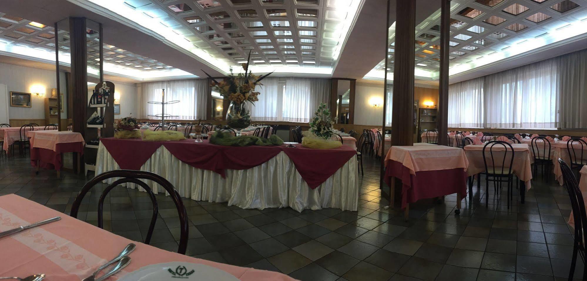 Hotel Tasso カミリアテッロ・シラーノ エクステリア 写真