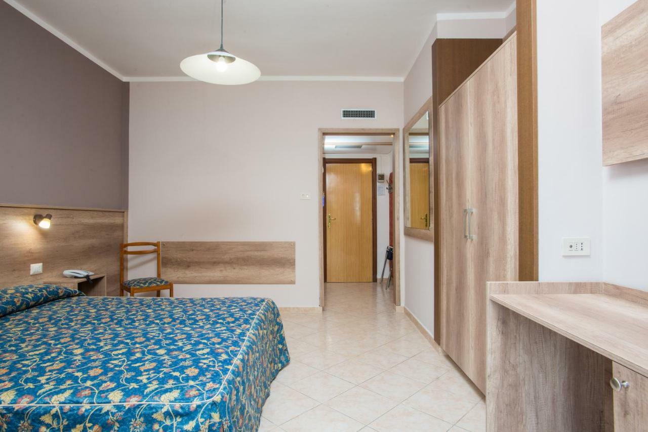 Hotel Tasso カミリアテッロ・シラーノ エクステリア 写真