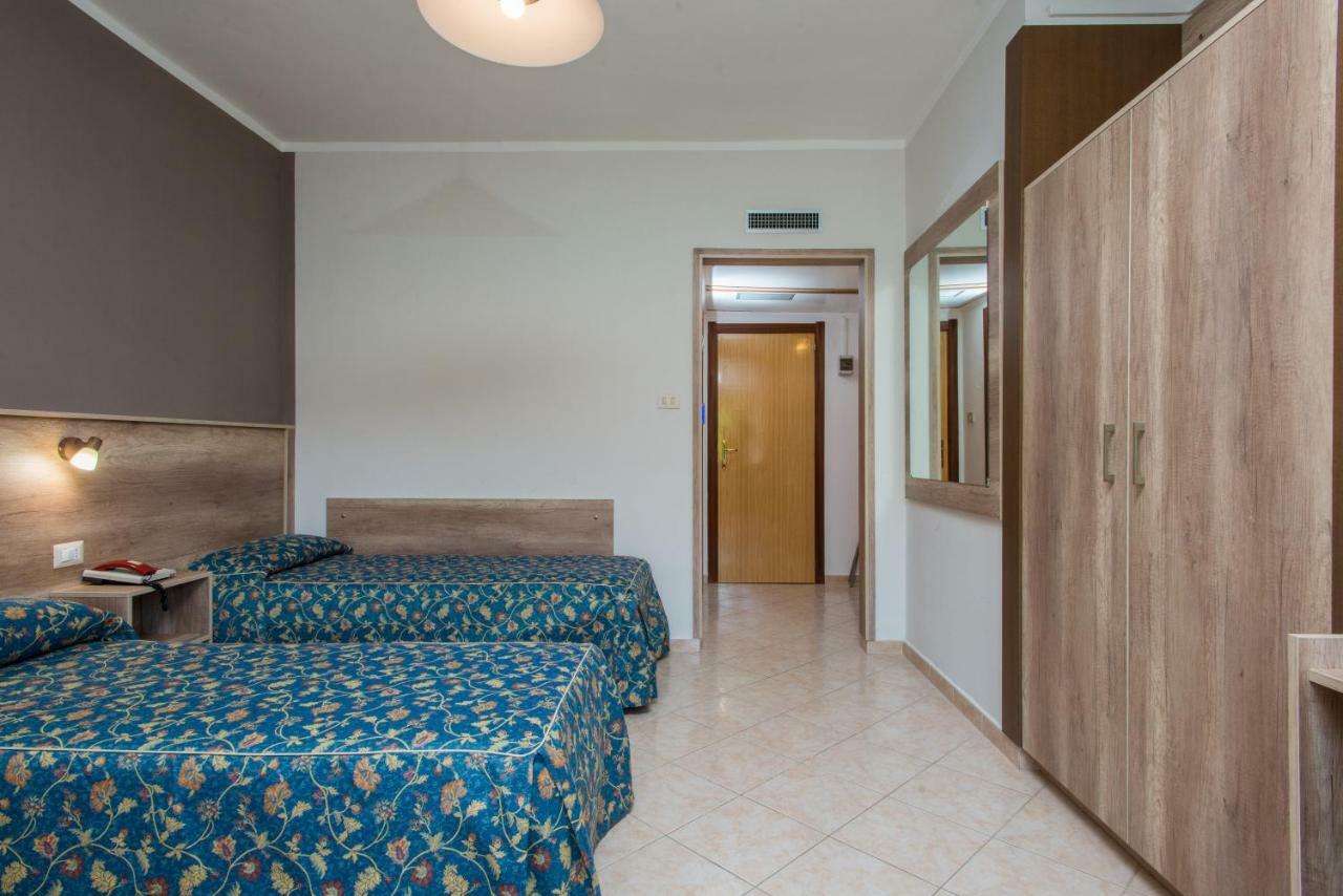 Hotel Tasso カミリアテッロ・シラーノ エクステリア 写真